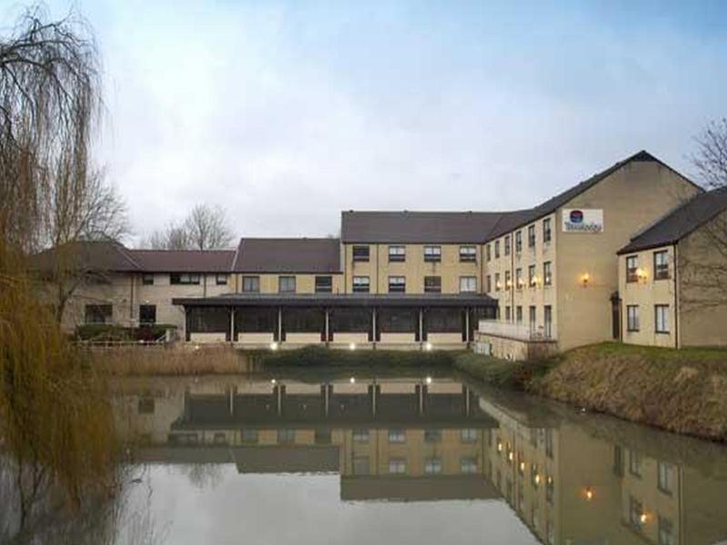 Travelodge Bath Waterside Экстерьер фото